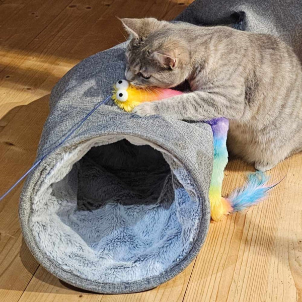 Rod with plush crackle worm