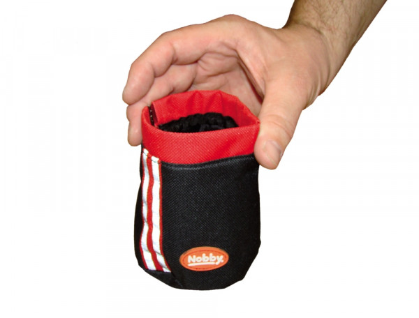 Snack bag with snap closing