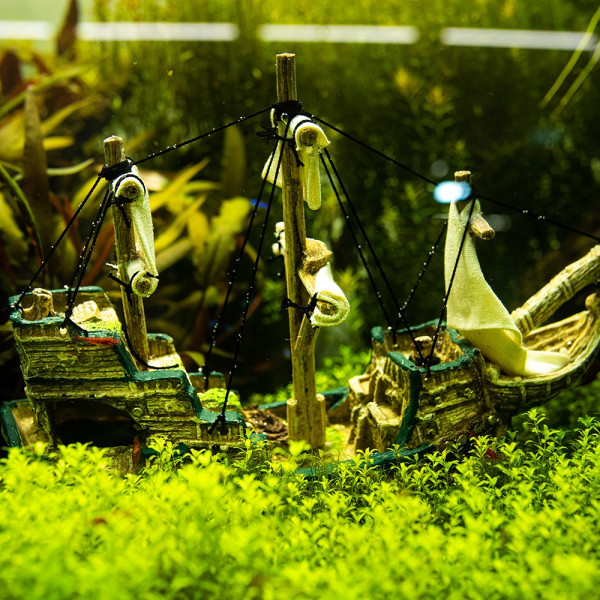 Aqua Ornaments "SHIP"