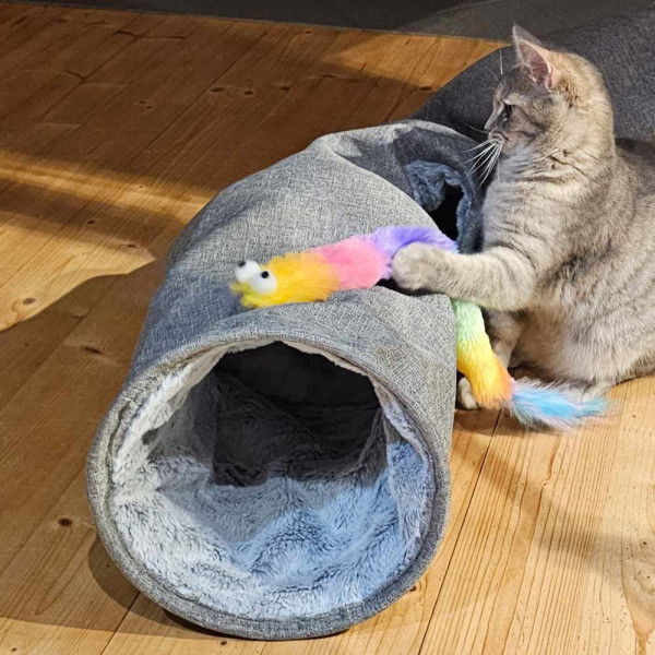 Rod with plush crackle worm